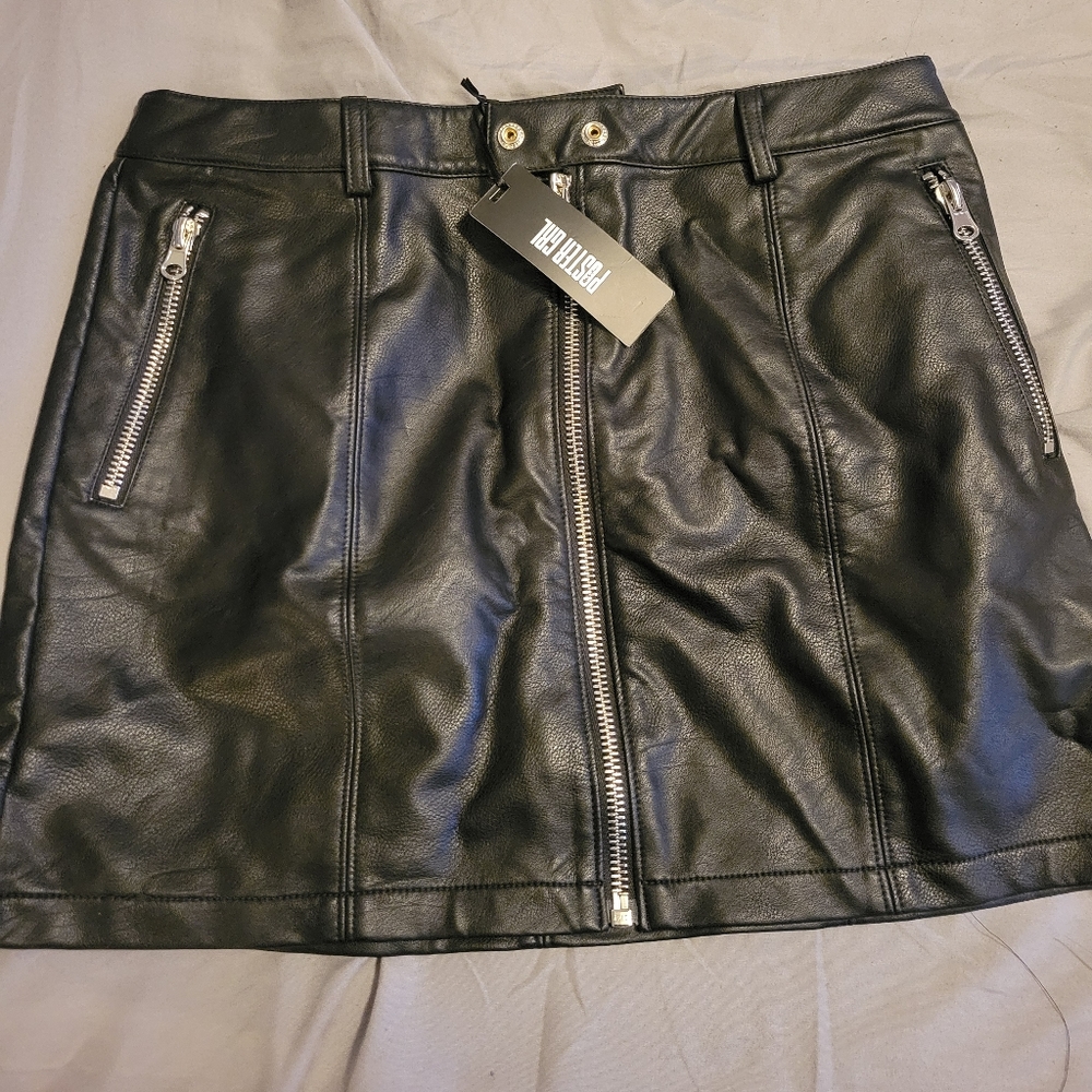 Poster grl skirt